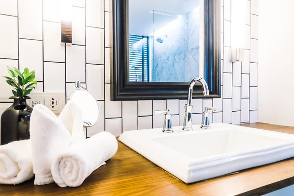 Beautiful luxury white sink — Stock Photo, Image