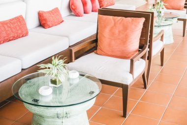 Yastıklar kanepe ve sandalye