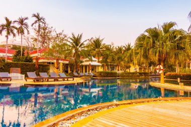 Günbatımı kez Resort'ta yüzme havuzu