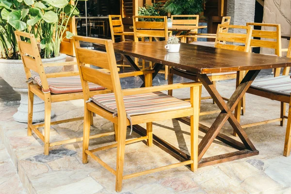 Empty table and chair — Stock Photo, Image