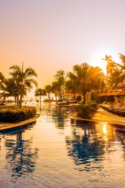 Günbatımı kez Resort'ta yüzme havuzu