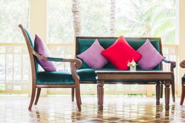 Yastıklar kanepe ve sandalye