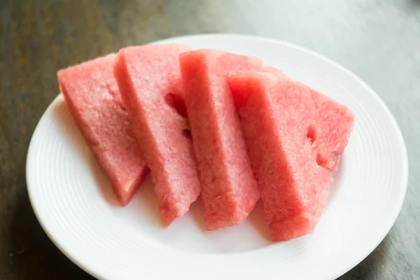 Wassermelonenfrucht in weißem Teller — Stockfoto