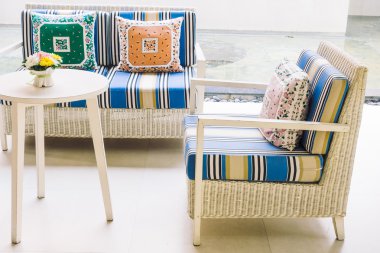 Güzel lüks yastıklar Divan