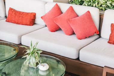 Yastıklar kanepe ve sandalye