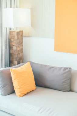 Kanepe dekorasyon yastık