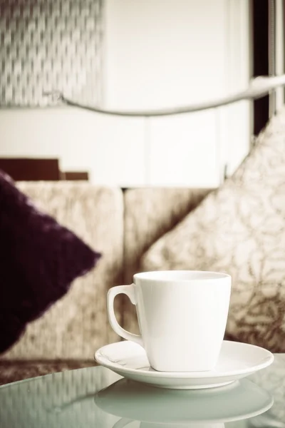 Tazze da caffè sul tavolo — Foto Stock