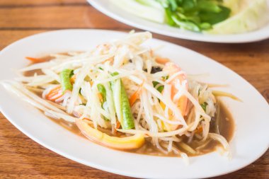 Baharatlı papaya salatası