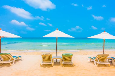 Güzel tropikal plaj ve deniz