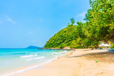 Güzel tropikal plaj ve deniz