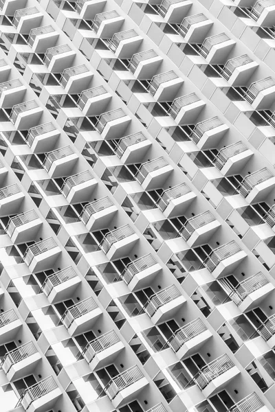 Venster patroon van gebouw — Stockfoto