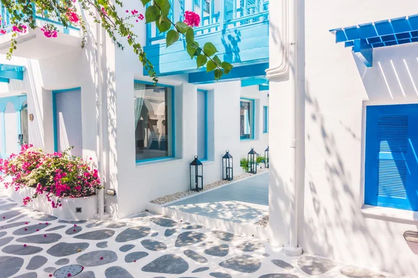 Santorini ve Yunanistan tarzı ile güzel mimari