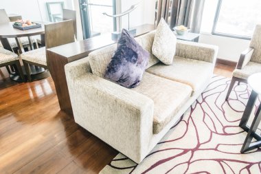 Kanepe dekorasyon yastık