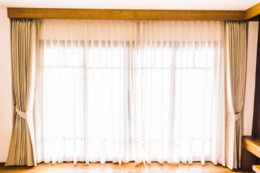 Güzel lüks pencere perdeleri