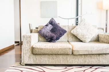 Kanepe dekorasyon yastık