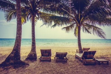 Güzel tropikal deniz ve kum plaj