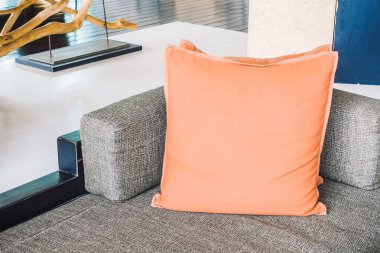 Güzel lüks ve rahat yastıklar