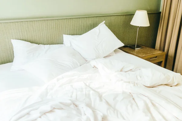 White pillows on bed — Stock Photo, Image