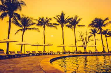 sunrise hotel Resort'ta yüzme havuzunda