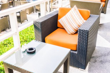 Güzel lüks yastıklar Divan