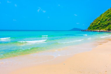 Güzel tropikal plaj ve deniz