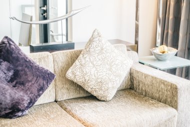 Kanepe dekorasyon yastık