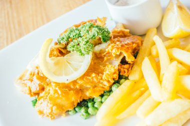 lezzetli balık ve cips