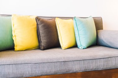 Güzel lüks yastıklar Divan