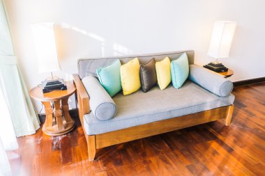 Güzel lüks yastıklar Divan