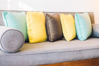 Güzel lüks yastıklar Divan