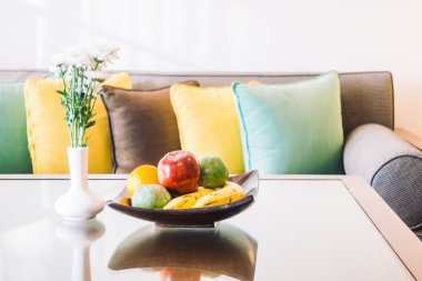 Güzel lüks yastıklar Divan