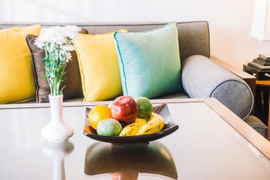 Güzel lüks yastıklar Divan