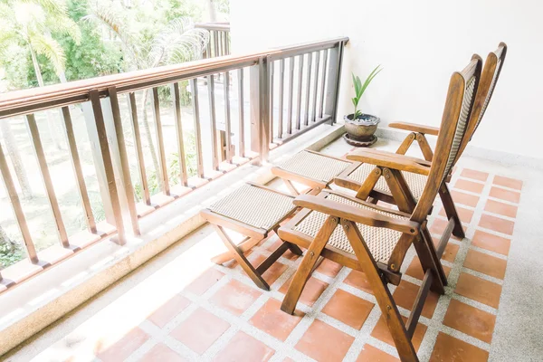 Boş sandalye balkon