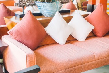 Güzel lüks yastıklar Divan