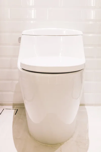 Vit wc-stolen — Stockfoto