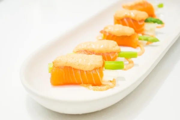 Losos sushi rolka — Stock fotografie