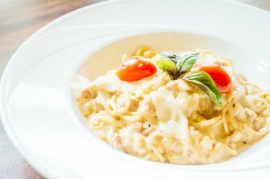 Leziz spagetti carbonara