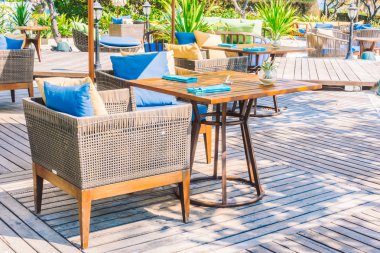 Kanepe yastık ile Outdoot veranda