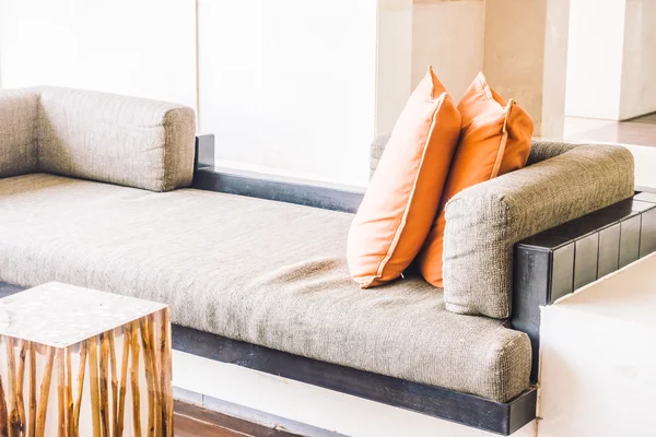 Beaux oreillers de luxe et confort — Photo