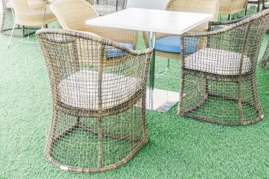 Boş sandalye ve masa Restaurant'ta