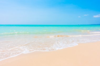 Güzel tropikal plaj ve deniz