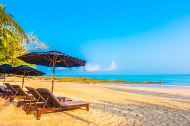 Güzel tropikal plaj ve deniz
