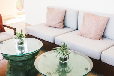 Yastıklar kanepe ve sandalye