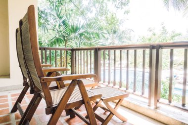 Boş sandalye balkon