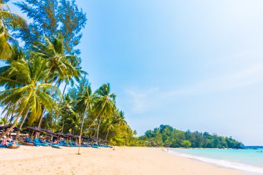 Güzel tropikal plaj ve deniz