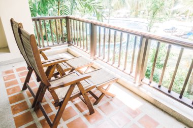Boş sandalye balkon