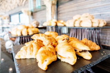 Otel restoranında açık büfe