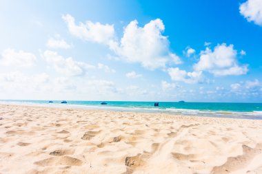 Güzel tropikal plaj ve deniz