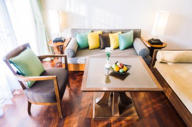 Güzel lüks yastıklar Divan