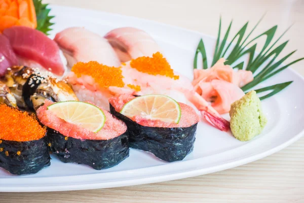 Pyszne sushi roll — Zdjęcie stockowe